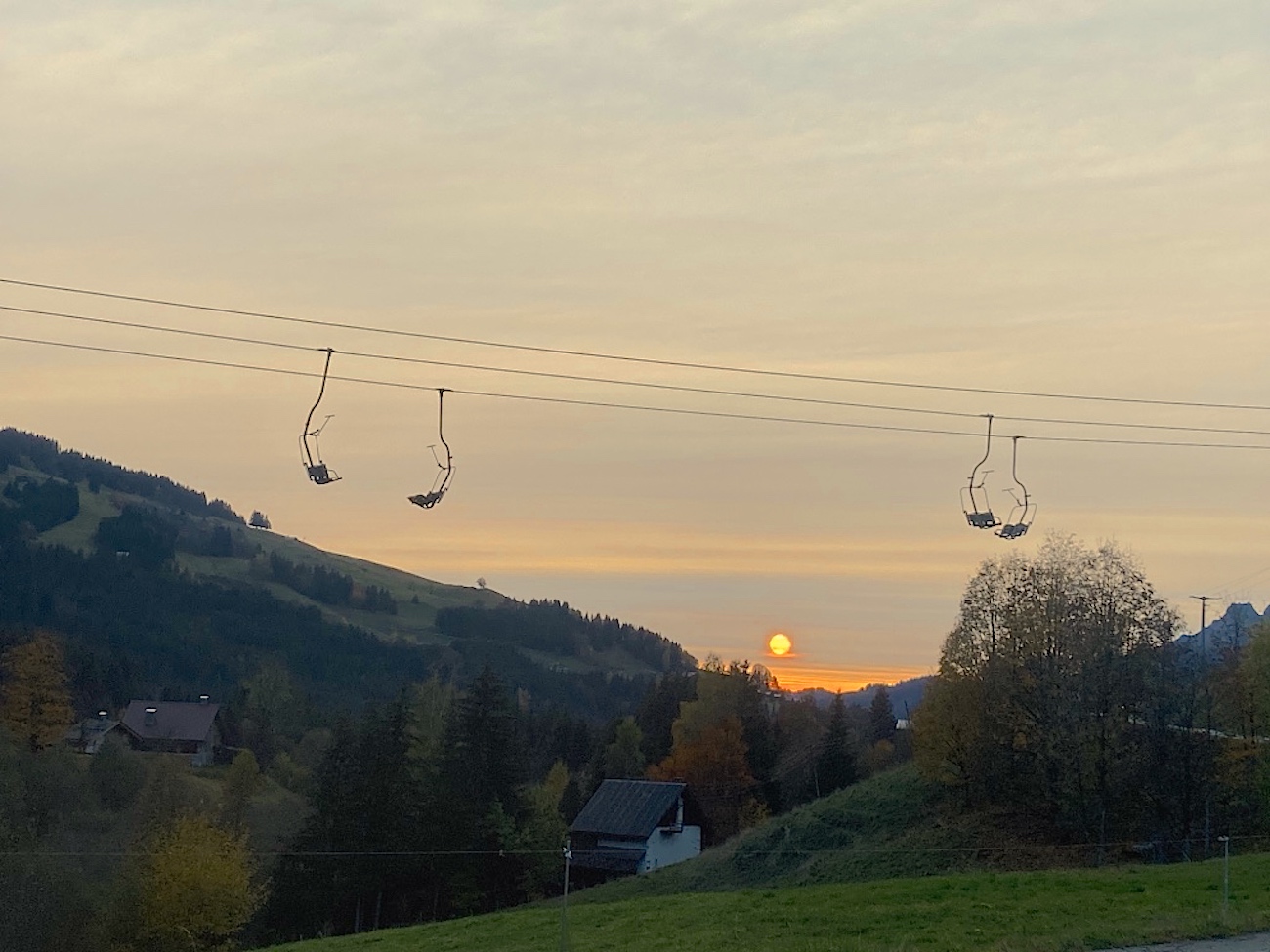 Coucher de soleil et télésiège du Planay