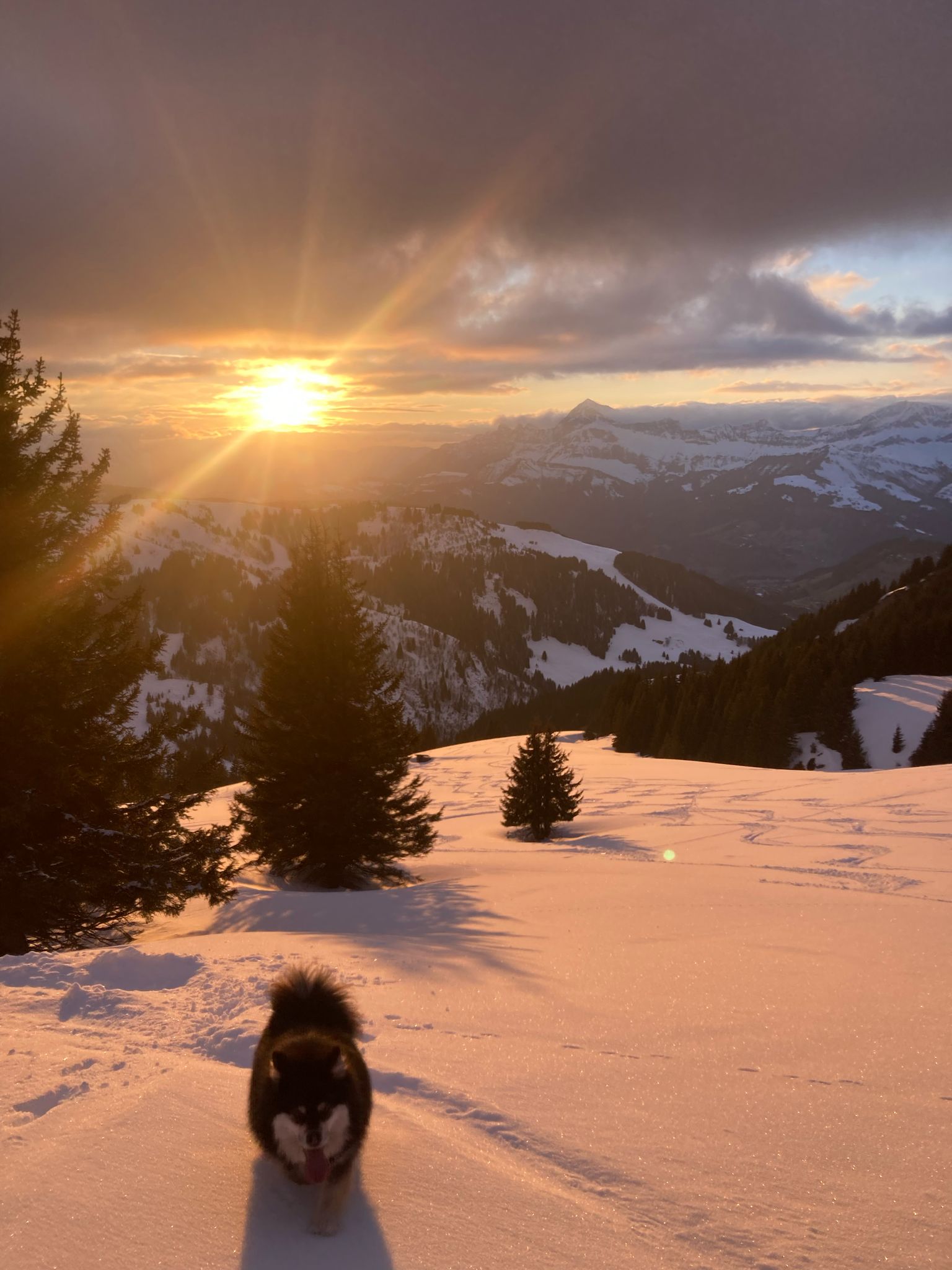 Coucher soleil sur le Mont Charvin